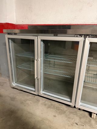 Bajo mostrador expositora cristal 250x60x100