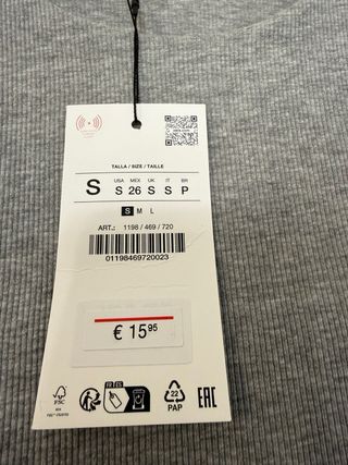 Camiseta Zara manga acampanada gris