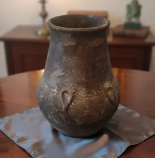 Vaso antico in ceramica