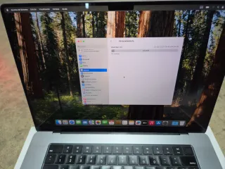 MacBook Pro 16 M1 Pro 16/512 Bat. 84%