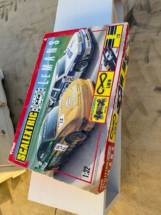 Scalextric Le Mans 1:32