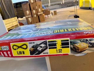 Scalextric Le Mans 1:32