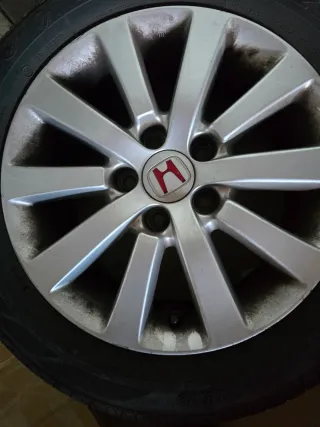 Llantas Honda Civic Sport EP2 con neumáticos