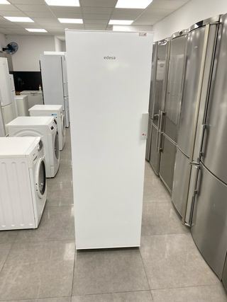 Congelador vertical Edesa blanco A+ 185x60 + envio