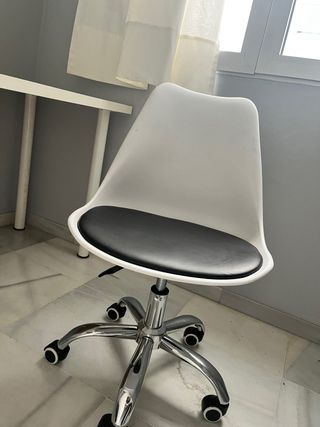 Silla de escritorio giratoria con ruedas