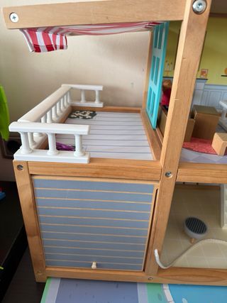 Casa de muñecas Hape de madera