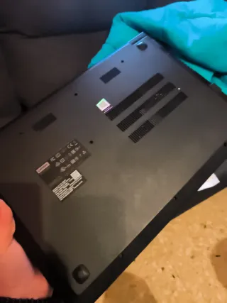 Portátil Lenovo V110 Negro