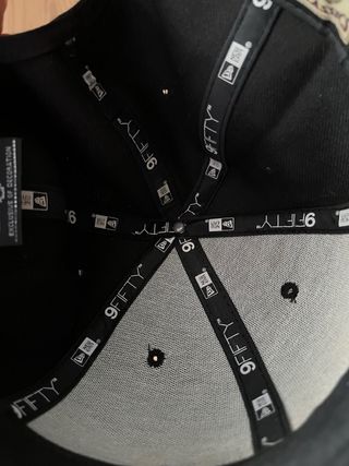 Gorra Denver Nuggets New Era Negra y Dorada