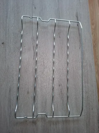 Botellero para nevera o estantería.