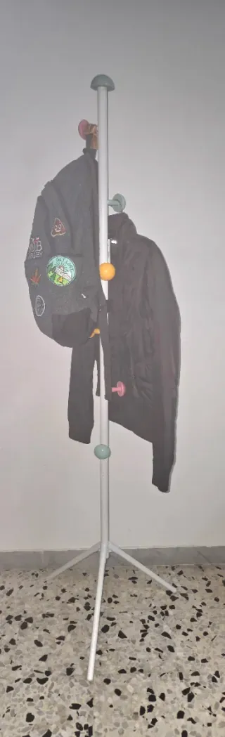 Appendiabiti colorato appendino alto cappotto casa