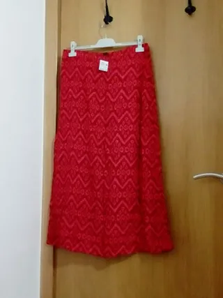 Falda Kiabi nueva roja y rosa L