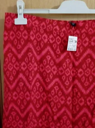 Falda Kiabi nueva roja y rosa L