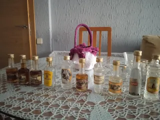 Colección Botellas Miniatura Licor Antiguas