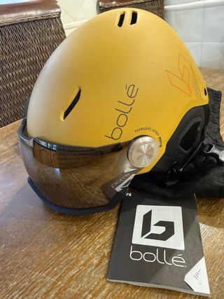 Casco de esquí amarillo Bolle con visor