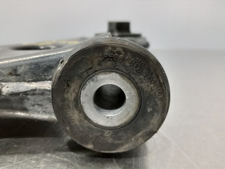 BRAZO SUSPENSION INFERIOR DELANTERO DERECHO JEEP