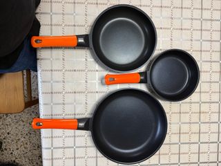 Juego de sartenes negro y naranja BRA Efficient O