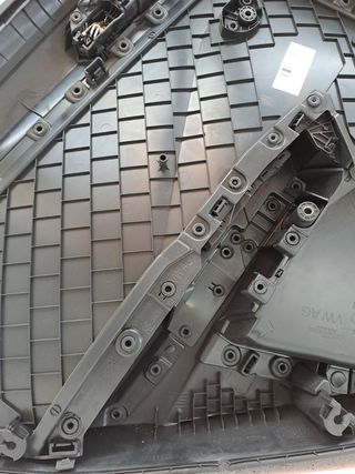 GUARNECIDO PUERTA TRASERA DERECHA VOLKSWAGEN T-ROC