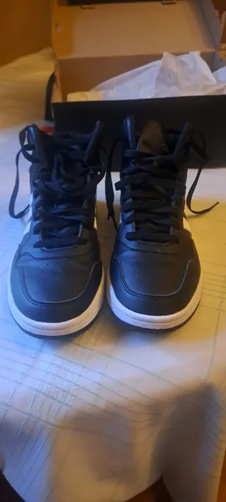 Zapatillas Adidas Hoops 3.0 Mid Talla 41.5