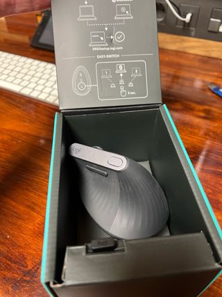 Ratón Logitech MX Vertical Ergonómico
