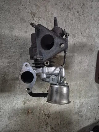 Turbo Nissan Almera Tino 2002 TDI