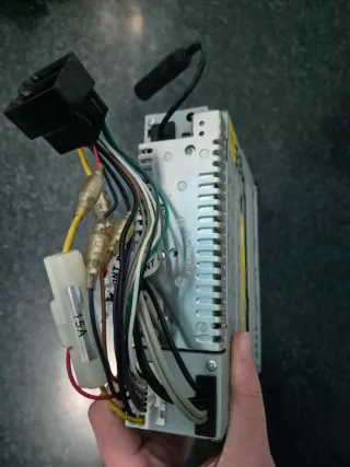 Autoradio Clarion CZ202ER