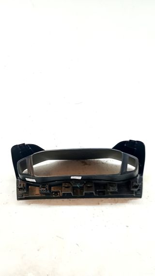 PLASTICO INTERIOR PEUGEOT 2008 (P1)