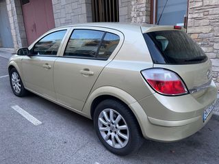 Opel Astra 2004
