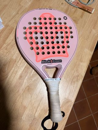 Pala de pádel Black Crown mujer