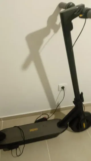 Trotinete Elétrica - Estado Impecável