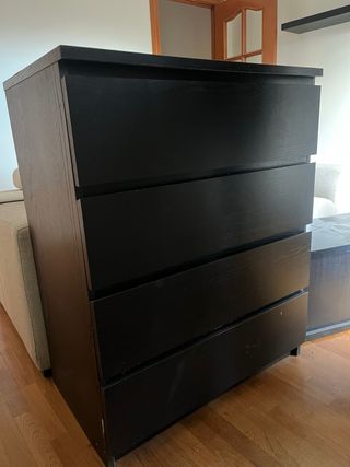Cómoda Negra 4 Cajones Amplios