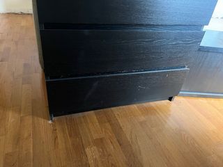 Cómoda Negra 4 Cajones Amplios