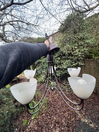 Lámpara de techo de metal y cristal