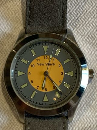 Reloj New Wave Gris y Amarillo