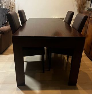 Mesa alta de comedor y 4 sillas