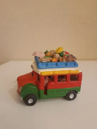 Artesanía Colombiana: Bus Decorado.