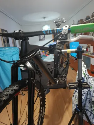 Bicicleta de carbono MTB