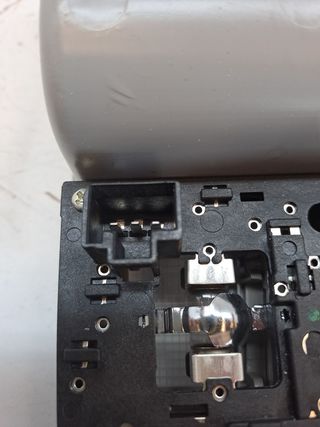 LUZ INTERIOR KIA CEED (3)