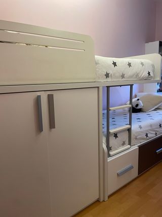 Litera tren doble con almacenaje y armario