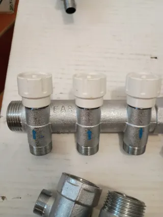 numero 2 pezzi collettori far riscaldamento