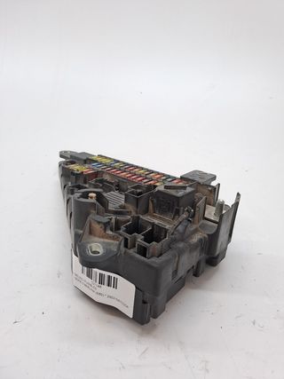 CAJA RELES / FUSIBLES BMW SERIE 5 BERLINA (E60) (2)