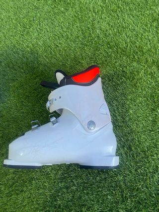 Esquís y botas de esquí Rossignol y Elan