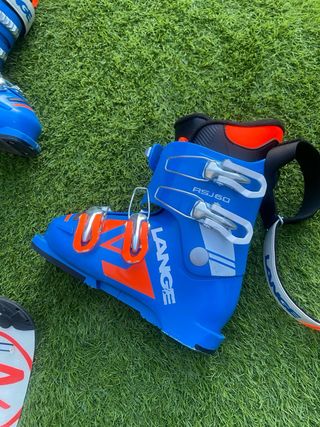 Esquís y botas de esquí Rossignol y Elan