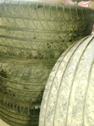 Llantas y neunaticos235/50/17 5x115 Opel Zafira to