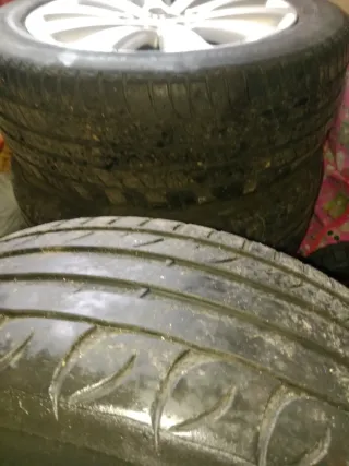 Llantas y neunaticos235/50/17 5x115 Opel Zafira to