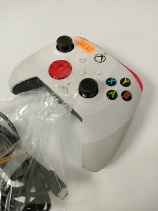 Mando Xbox gris con cable