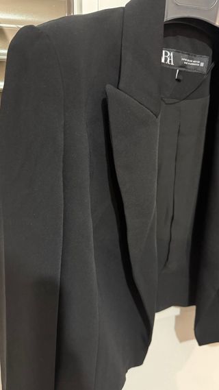 Blazer Corto Negro Zara