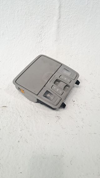 LUZ INTERIOR KIA CEED (4)