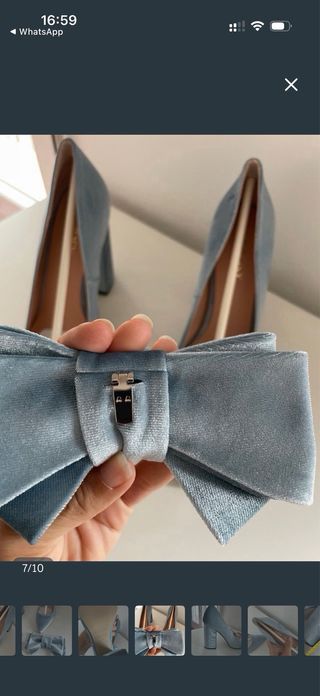 Zapatos de tacon Coosy azul claro con lazos