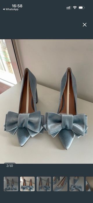 Zapatos de tacon Coosy azul claro con lazos