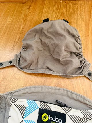 Mochila portabebés Boba gris